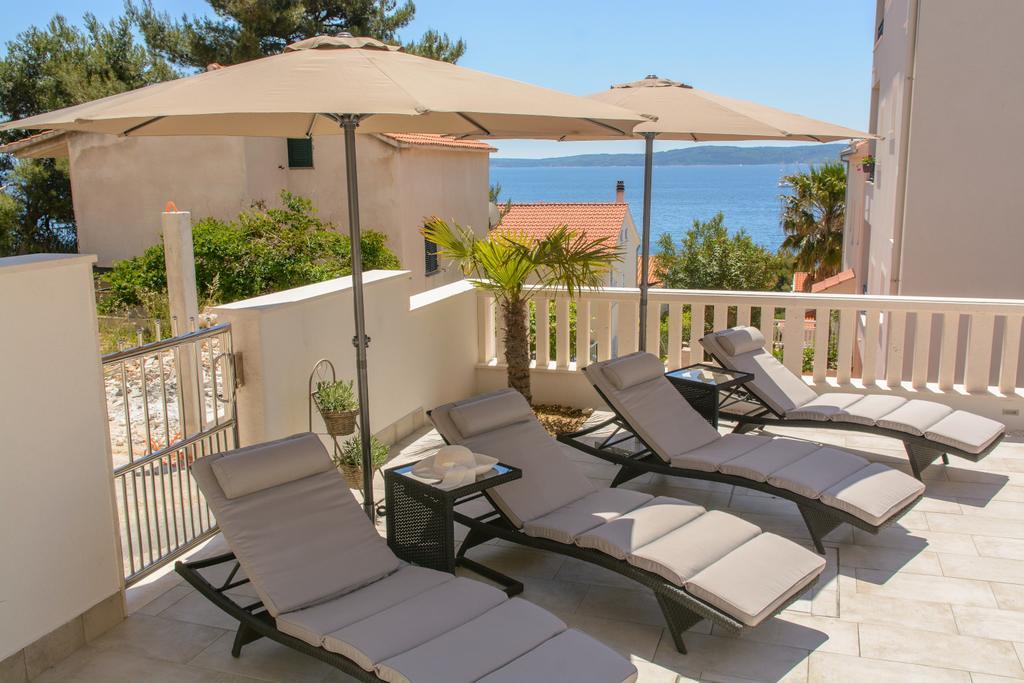 Apartments Villa Atlantis Trogir Eksteriør bilde
