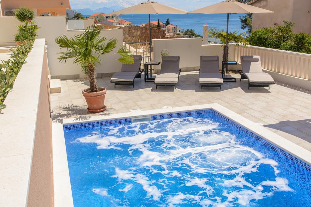Apartments Villa Atlantis Trogir Eksteriør bilde