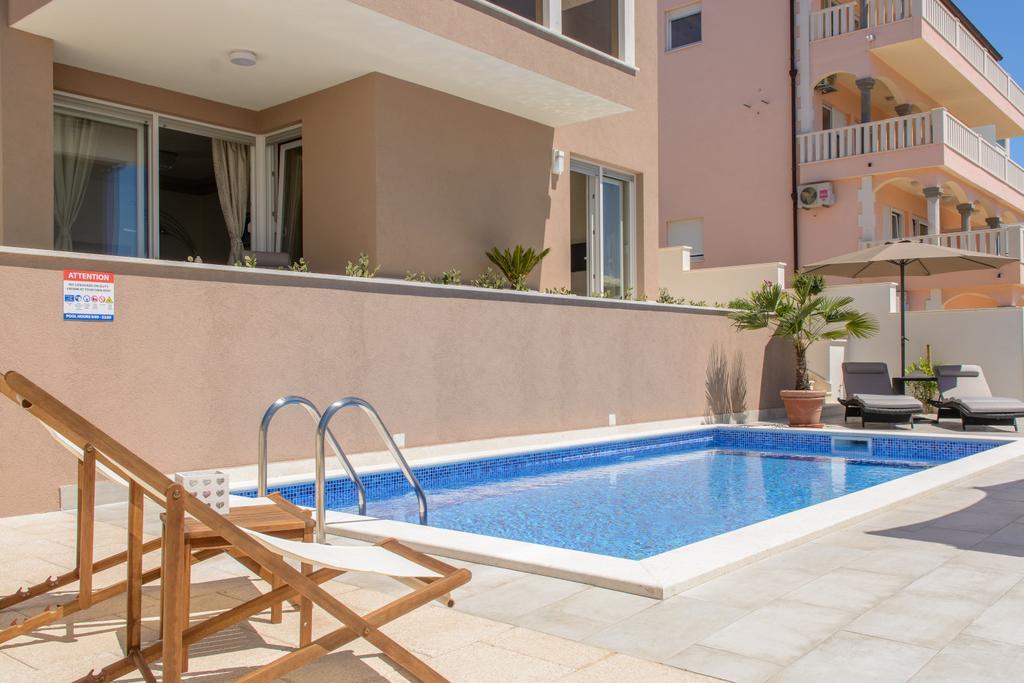 Apartments Villa Atlantis Trogir Eksteriør bilde