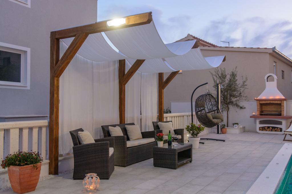 Apartments Villa Atlantis Trogir Eksteriør bilde