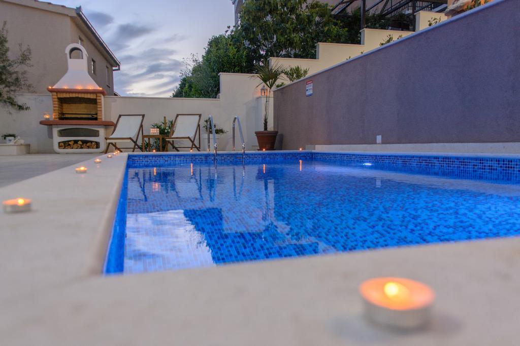 Apartments Villa Atlantis Trogir Eksteriør bilde
