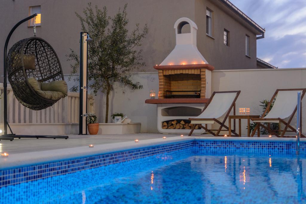 Apartments Villa Atlantis Trogir Eksteriør bilde