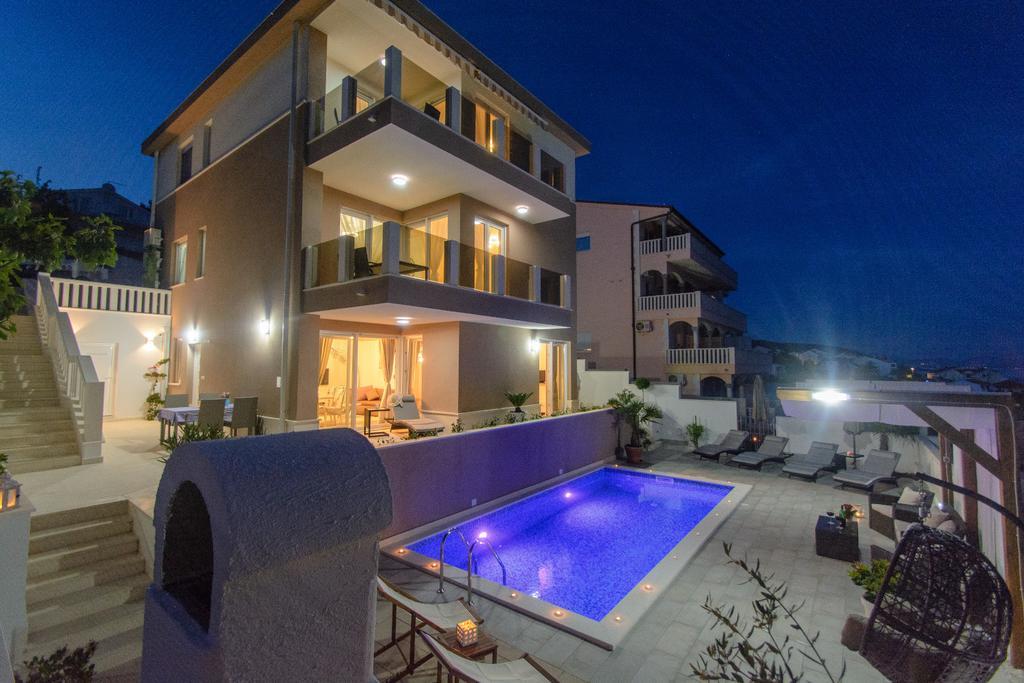 Apartments Villa Atlantis Trogir Eksteriør bilde