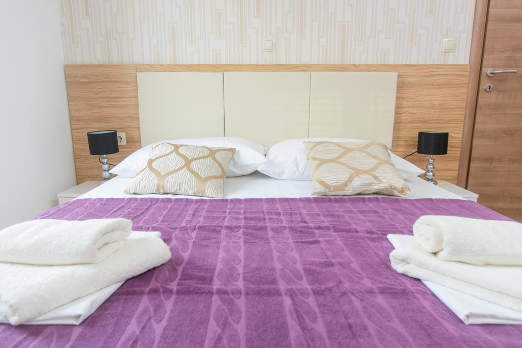 Apartments Villa Atlantis Trogir Eksteriør bilde