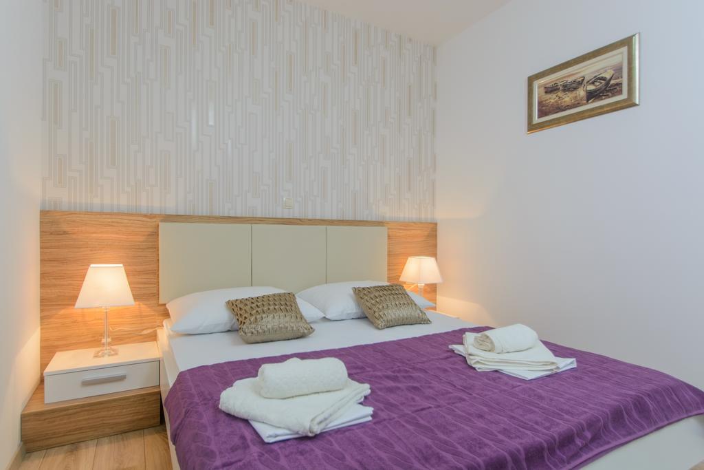 Apartments Villa Atlantis Trogir Eksteriør bilde