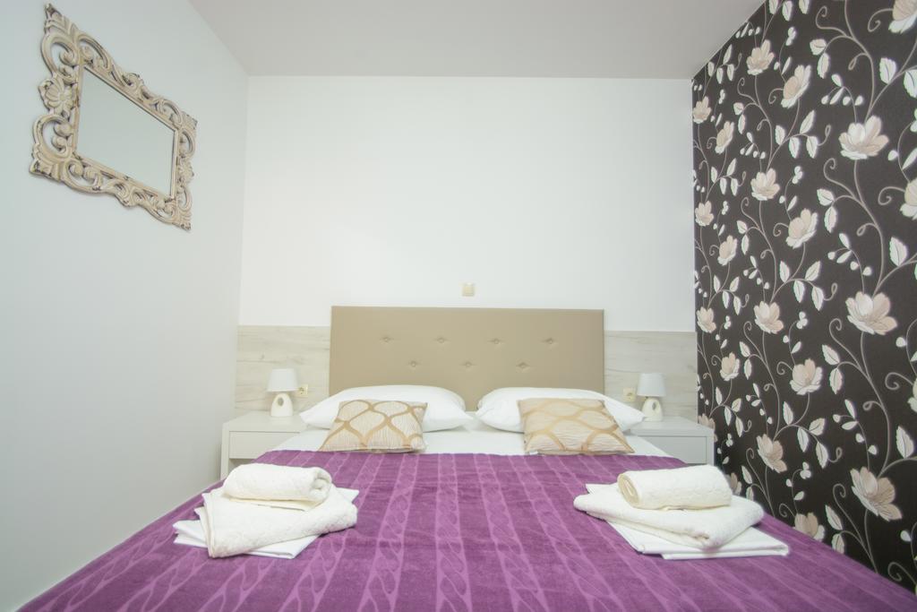 Apartments Villa Atlantis Trogir Eksteriør bilde