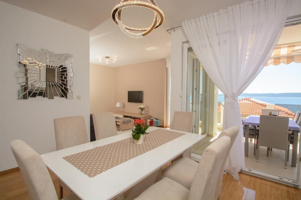 Apartments Villa Atlantis Trogir Eksteriør bilde