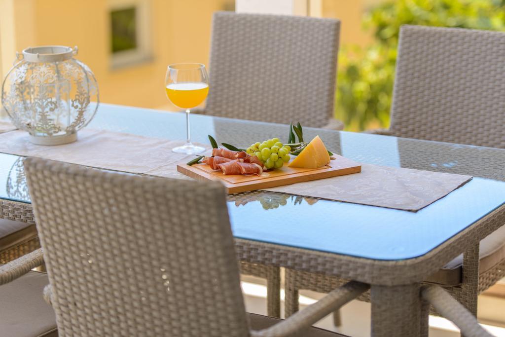 Apartments Villa Atlantis Trogir Eksteriør bilde